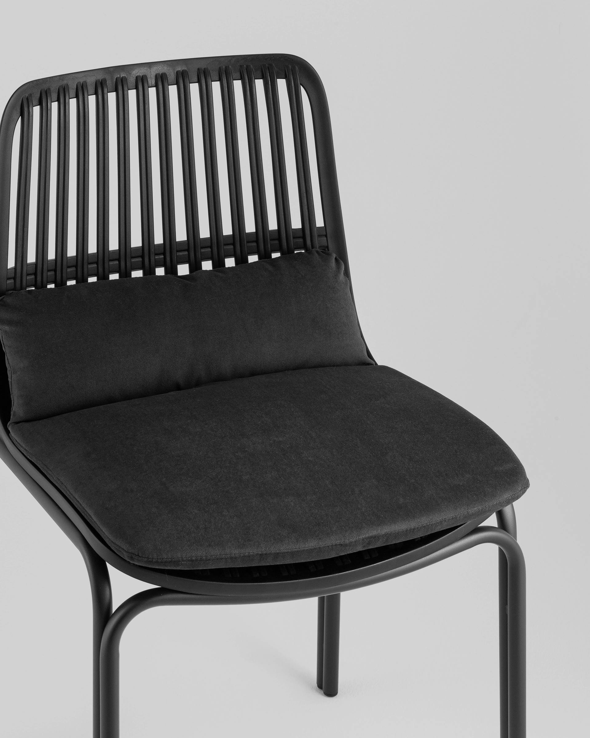 Стул Louran с подушкой чёрный