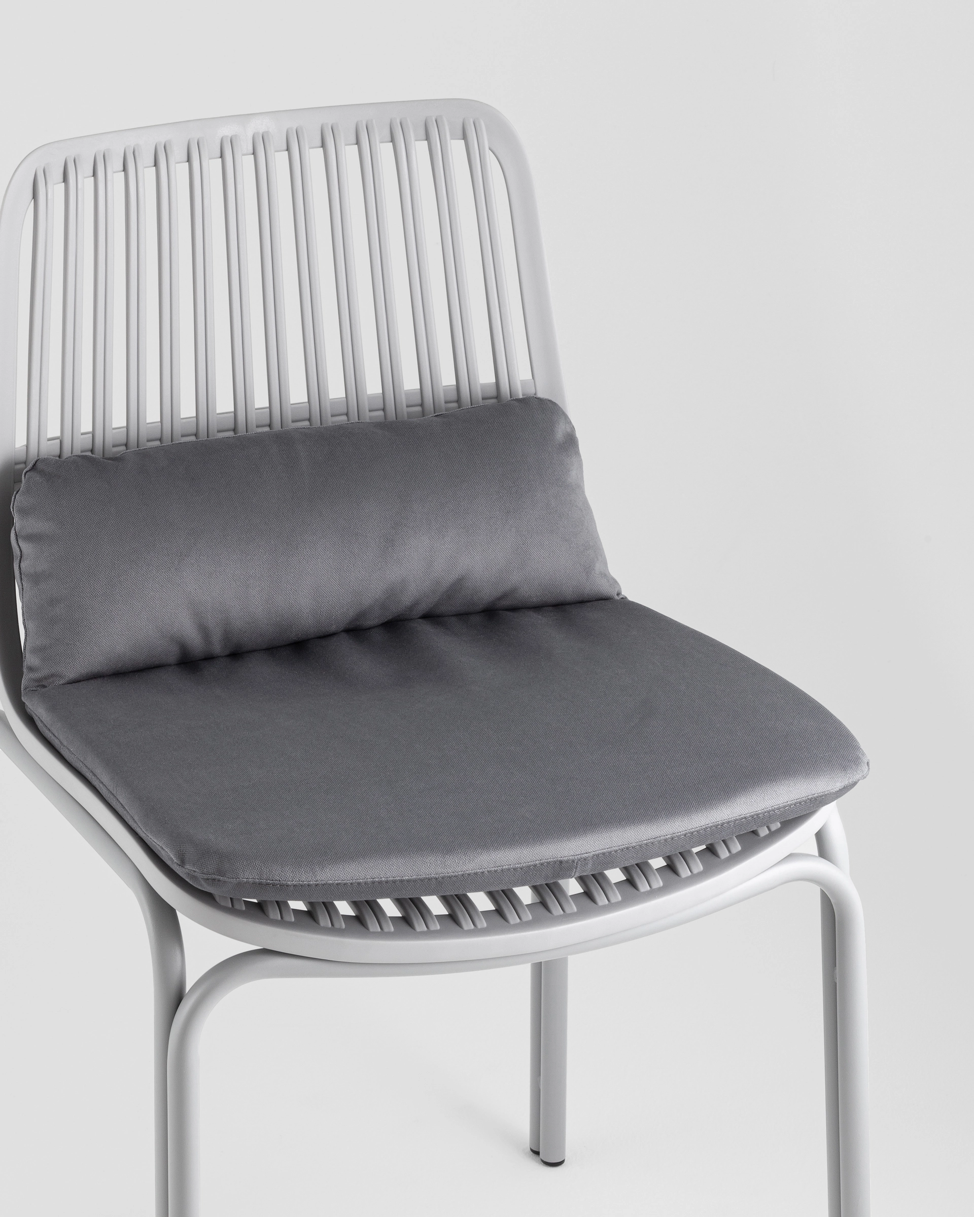 Стул Louran с подушкой серый