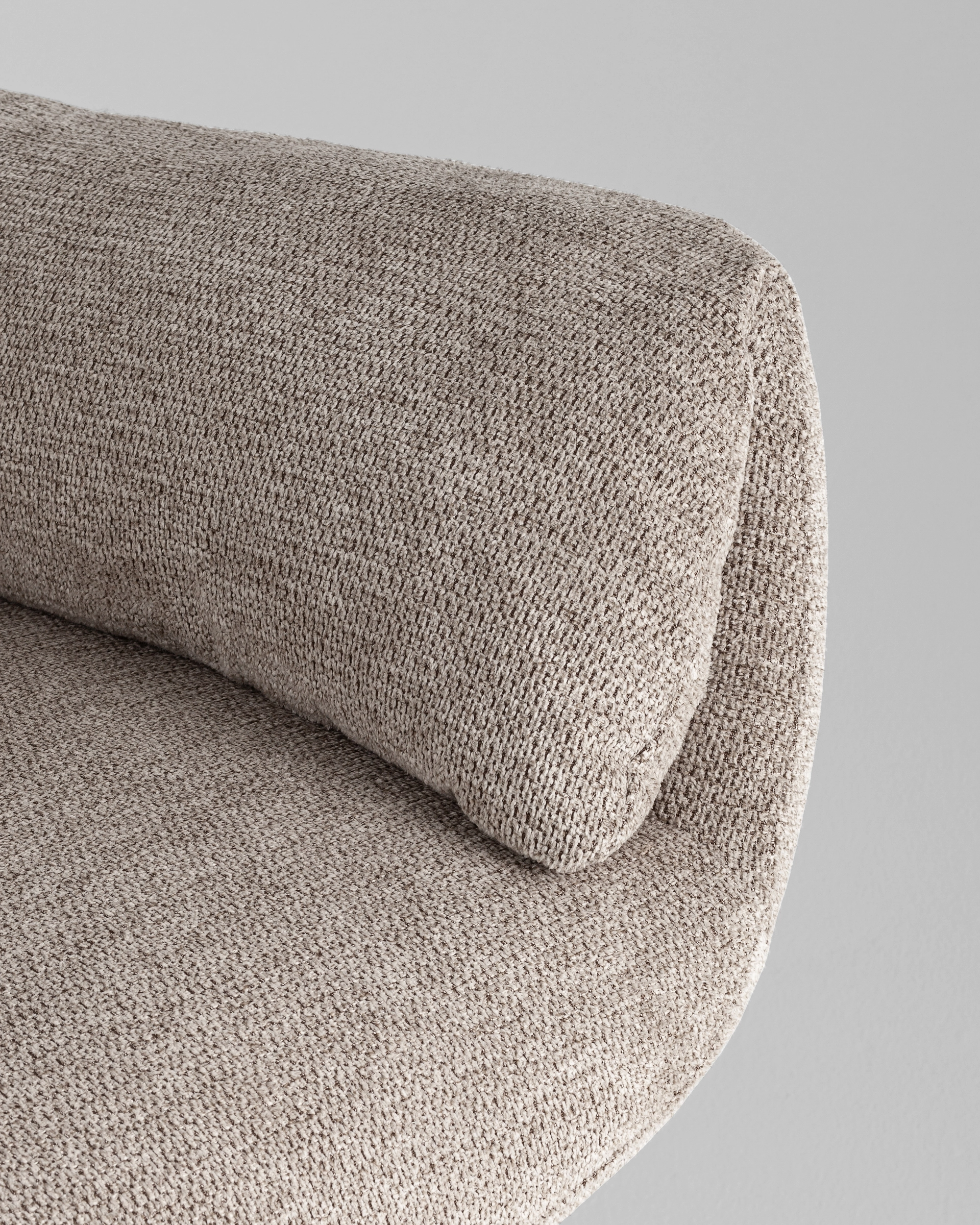 Кресло Calatta шенилл мокко