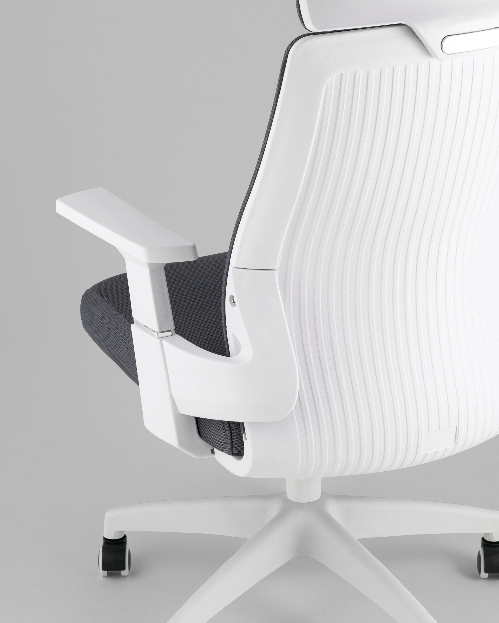 Кресло офисное TopChairs Velis серый