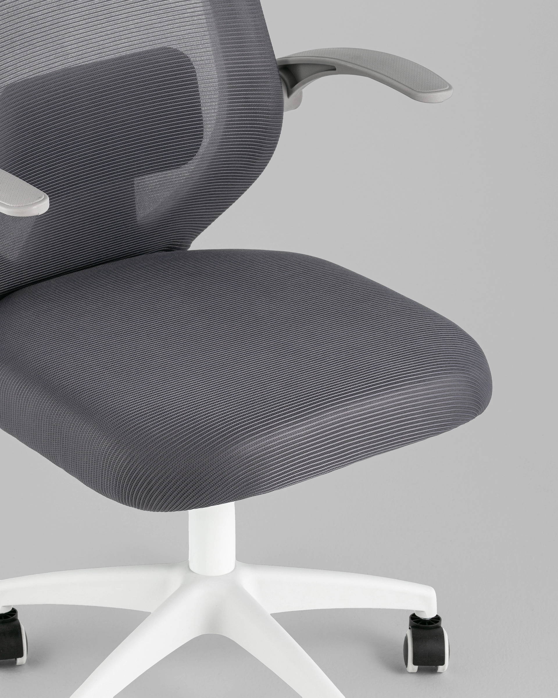 Кресло офисное TopChairs Nola серый