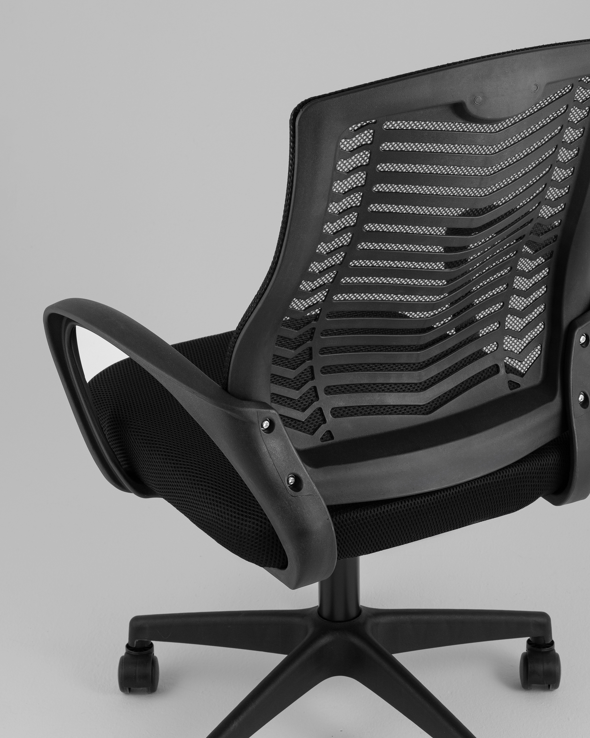 Кресло офисное TopChairs 2567 чёрный