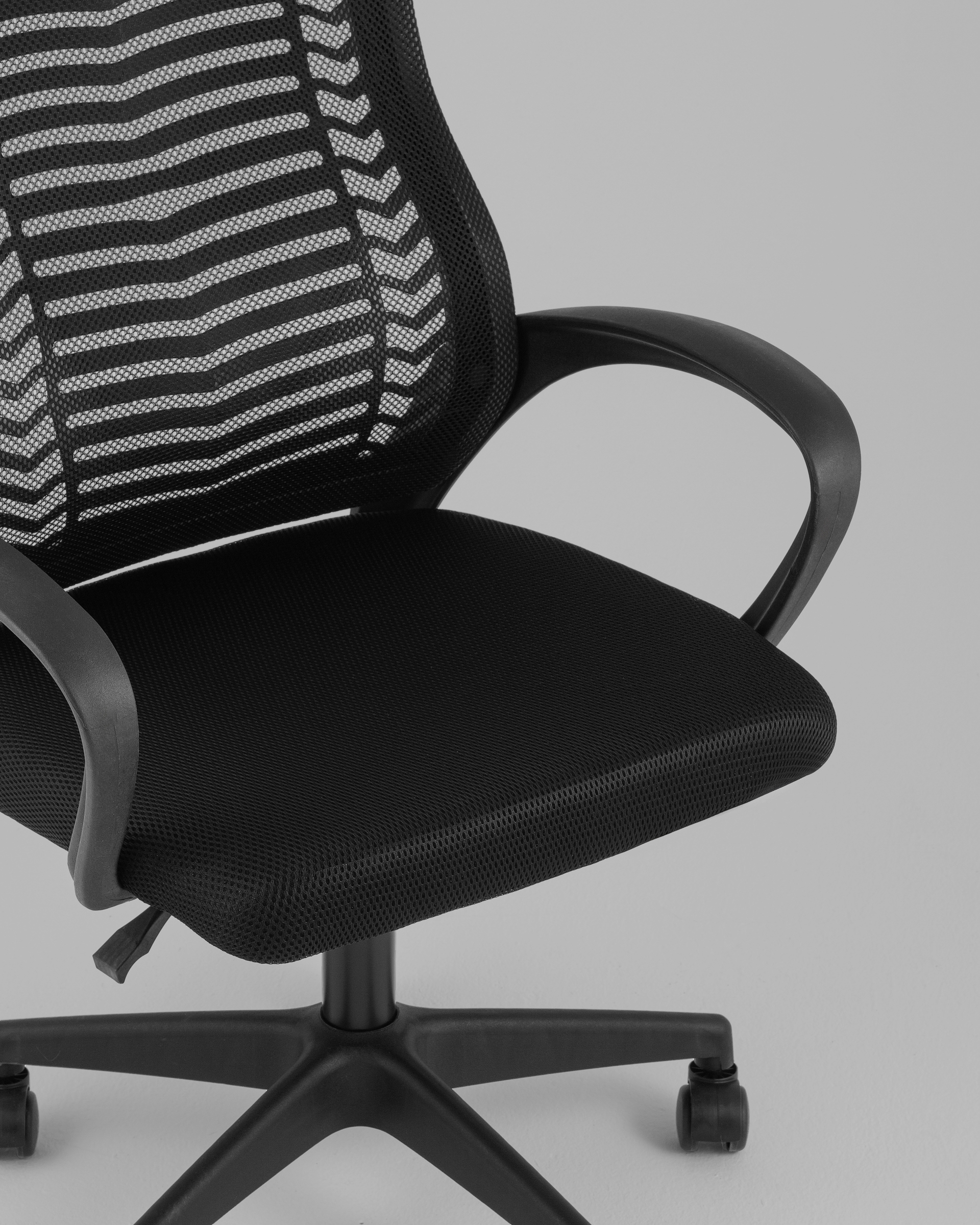 Кресло офисное TopChairs 2567 чёрный