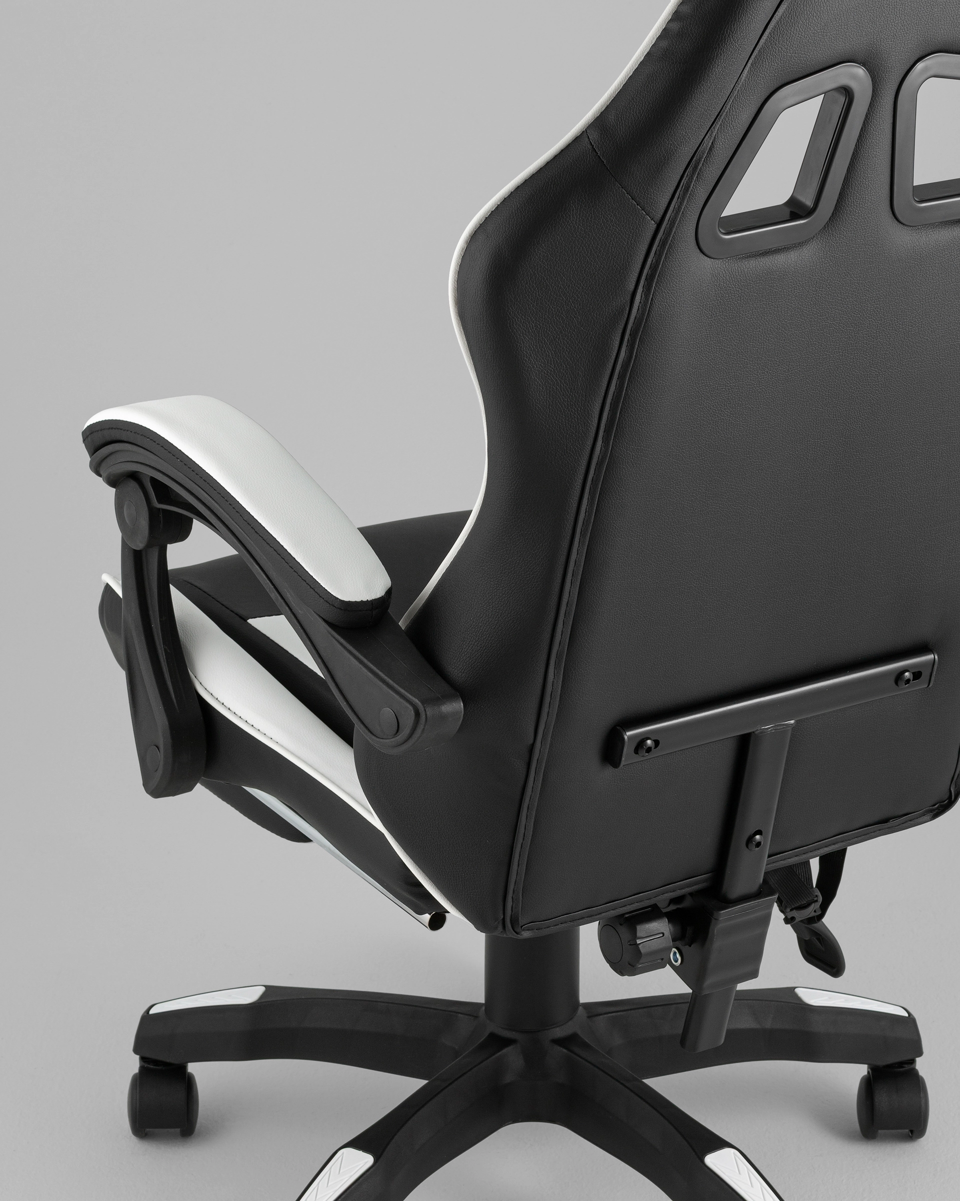 Кресло спортивное TopChairs MG-7019 черно-белый