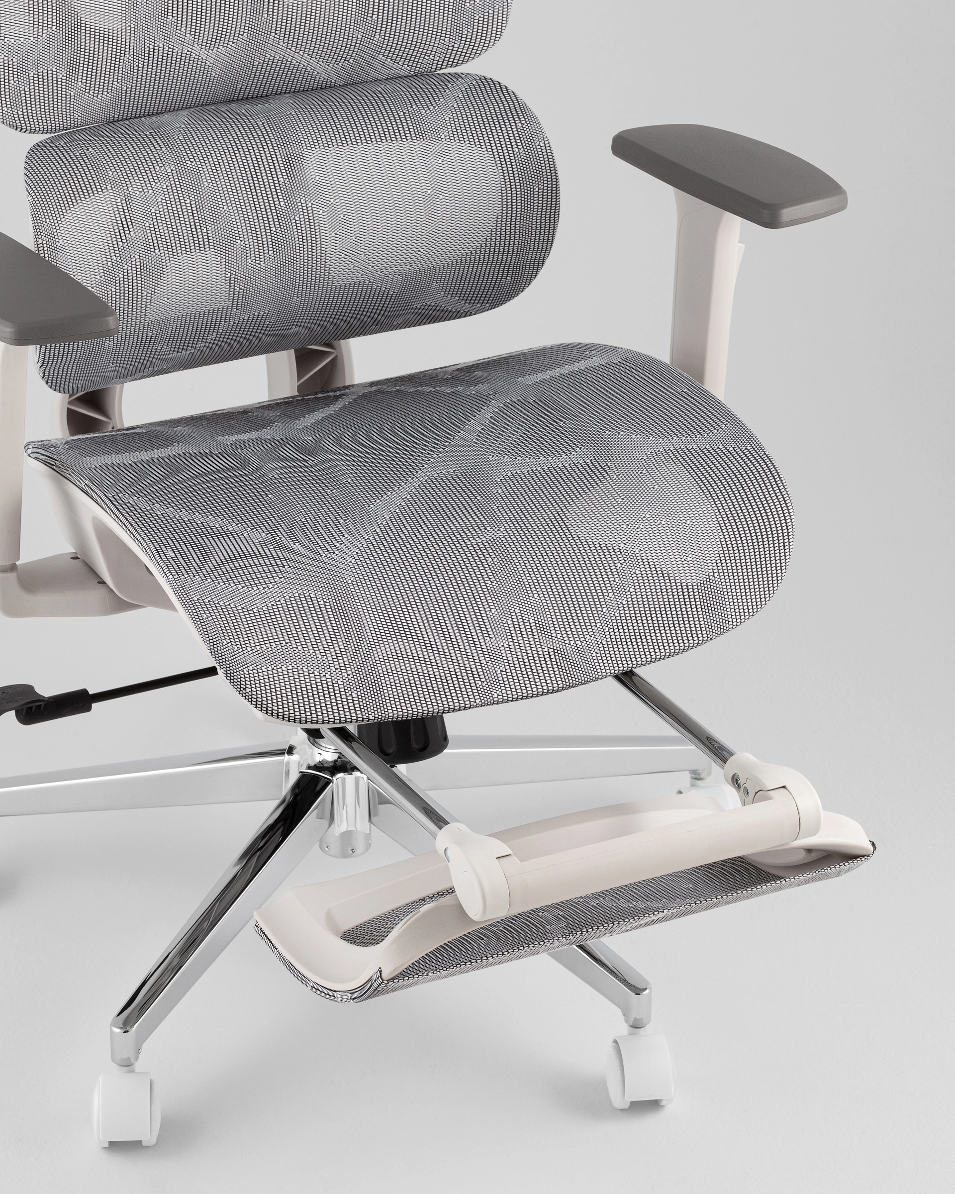 Кресло офисное TopChairs Nimbus белая сетка белый пластик