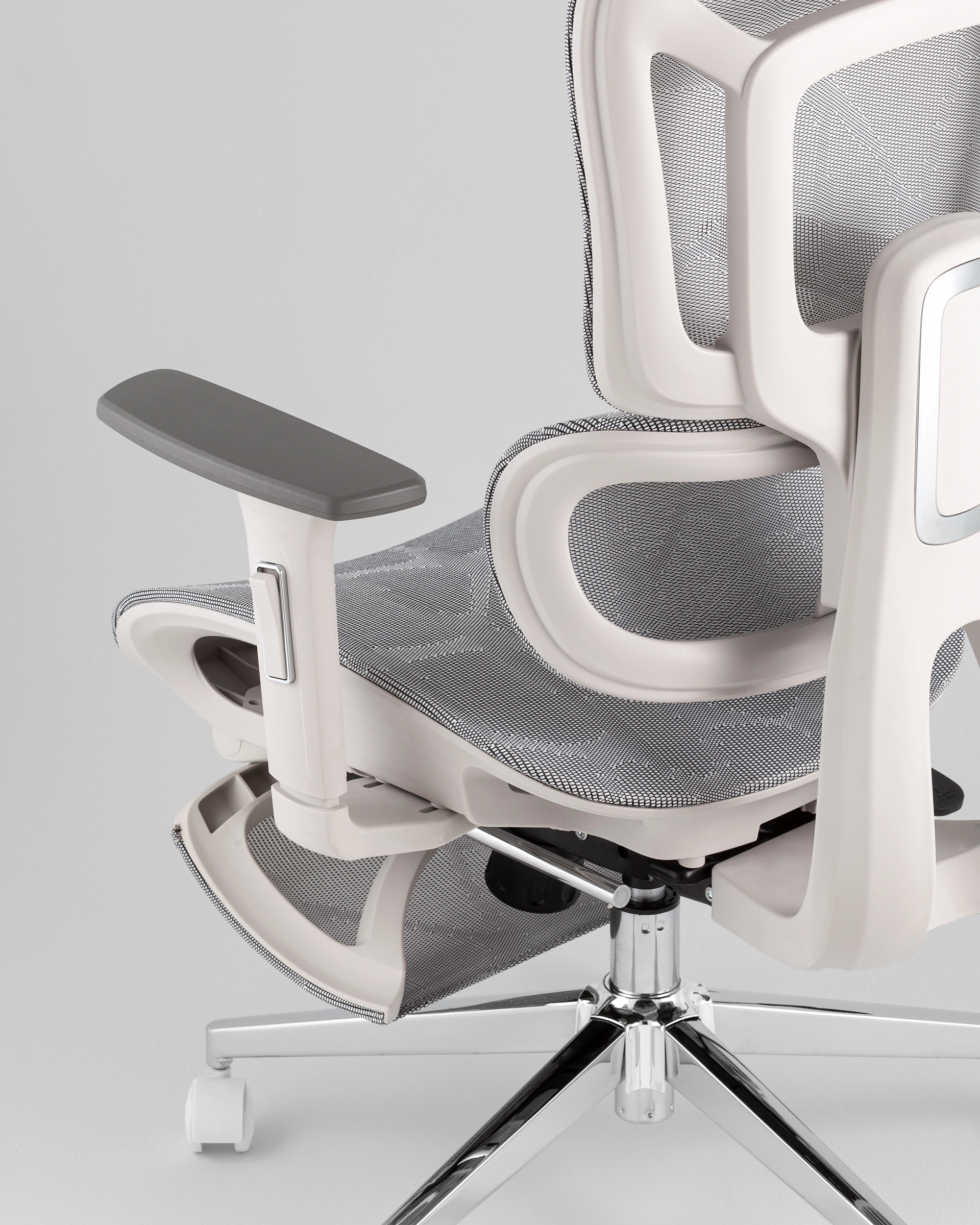 Кресло офисное TopChairs Nimbus белая сетка белый пластик