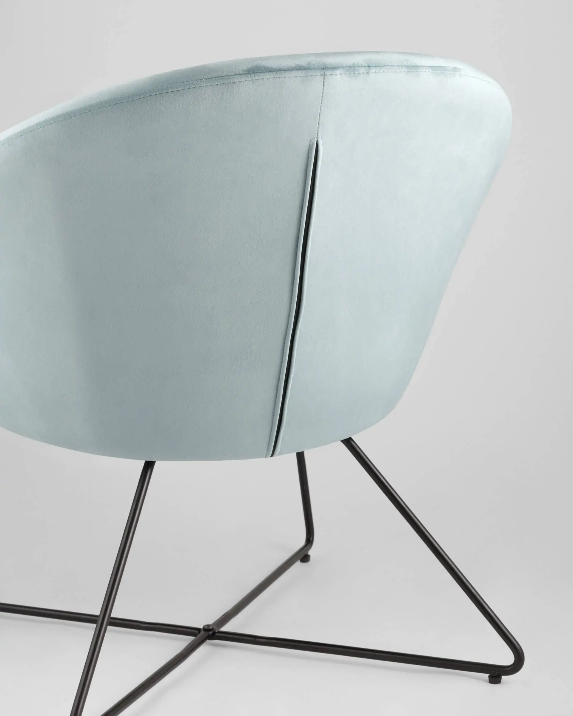 Кресло Колумбия пыльно-голубое велюр на металлических ножках