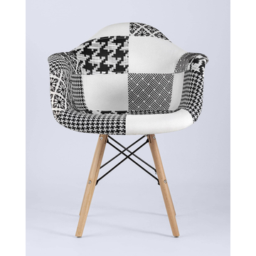Кресло DSW пэчворк черно-белое на деревянных ножках
