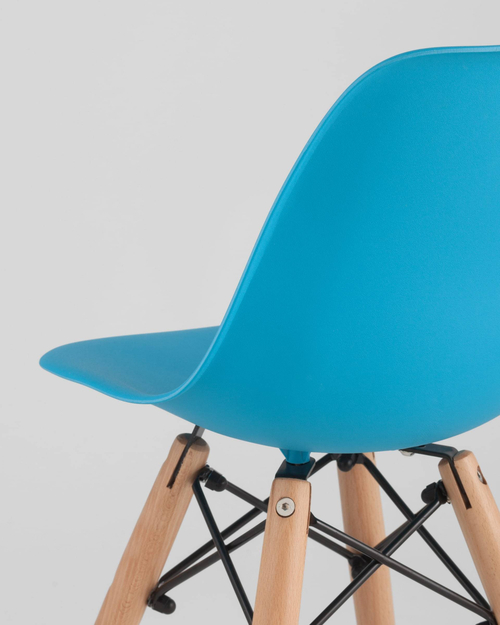 Комплект детский стол Eames DSW, 2 голубых стула