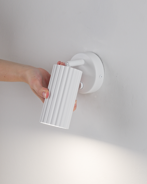 Светильник настенный Moderli V12144-1W Cora